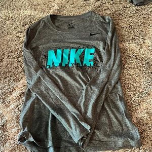 Womens Nike volleyball long sleeve shirt